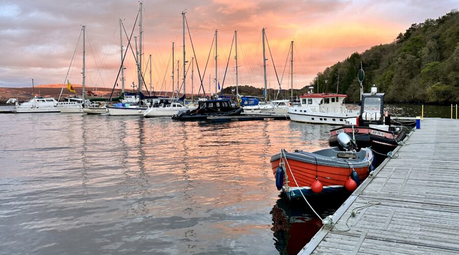 picture of boats at sunset in Tobermory